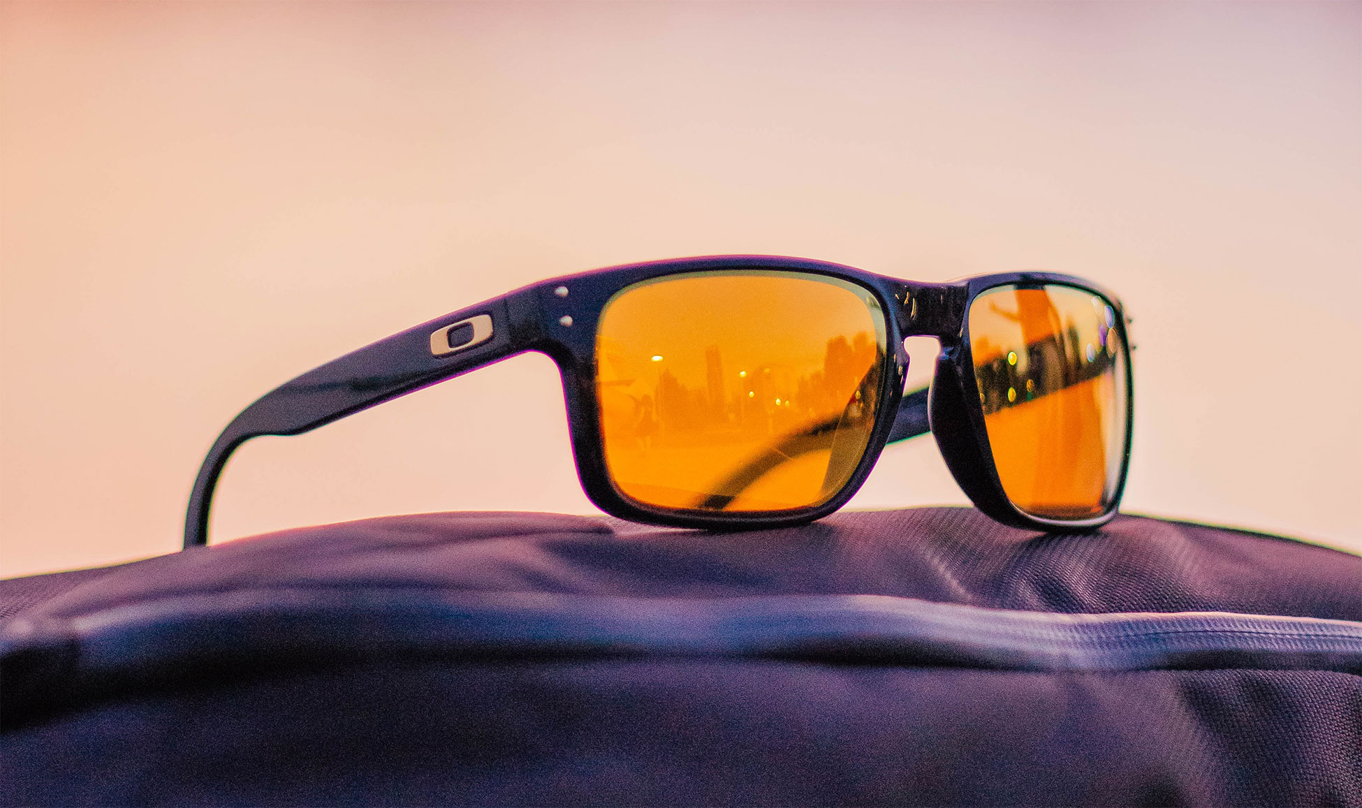 How Can Oakley Sunglasses Help You Look Great for Less?